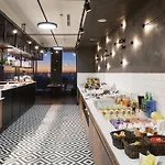 Courtyard By Marriott Center Szálloda 4*
