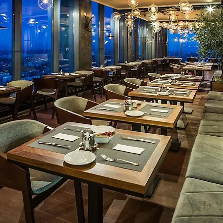 Courtyard By Marriott Center Hotel 4*