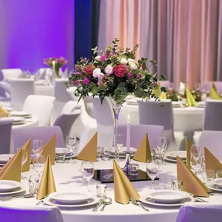 Courtyard By Marriott Center Hotel Katowice
