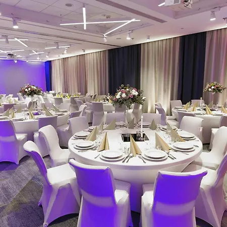 Courtyard By Marriott Center מלון 4*