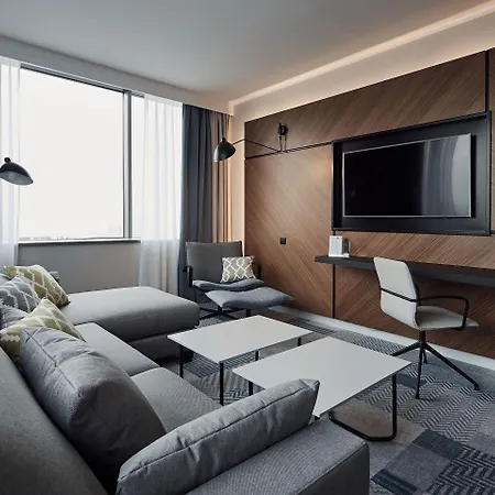 Courtyard By Marriott Center Hotel 4*