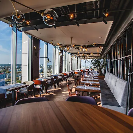 Courtyard By Marriott Center