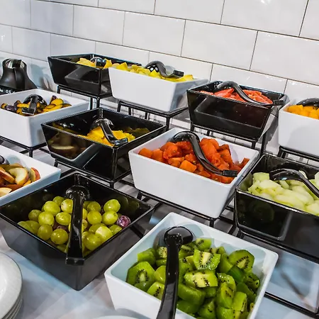 Courtyard By Marriott Center Hotel Katovice