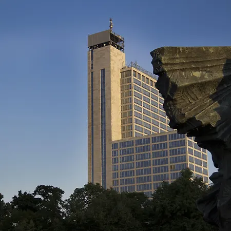 Courtyard By Marriott Center Hotel 4*