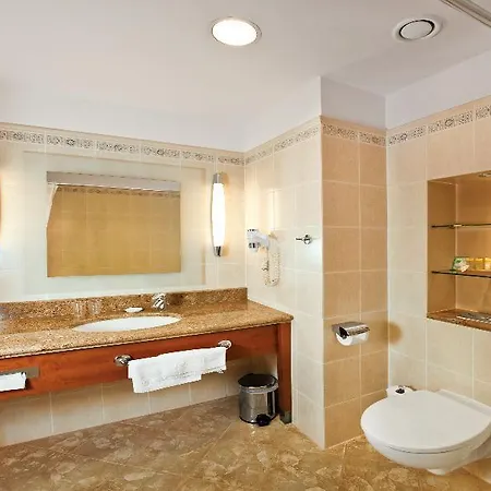 Courtyard By Marriott Center Hotel Katowice