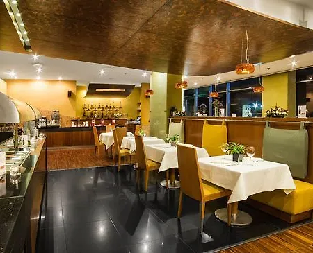 Courtyard By Marriott Center Hotel Katowice