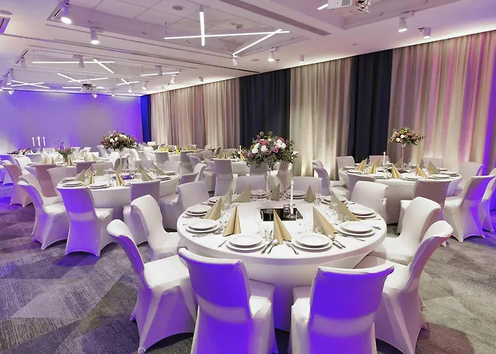 Courtyard By Marriott Center Hotel 4*