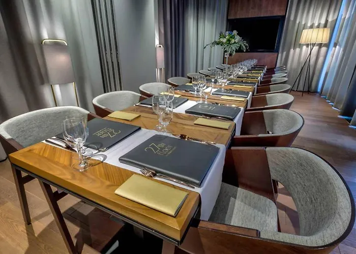 Courtyard By Marriott Center Hotel 4*