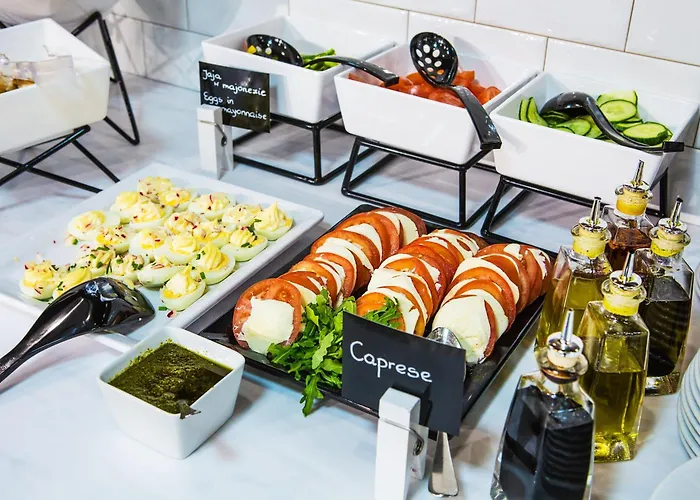 Courtyard By Marriott Center