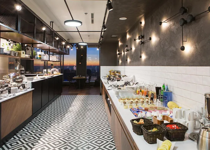 Courtyard By Marriott Center Hotel 4*