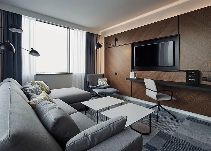 Courtyard By Marriott Center Hotel 4*