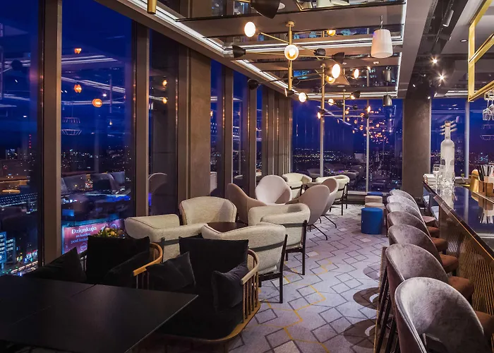 Courtyard By Marriott Center Hotel