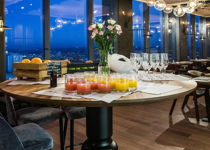 Courtyard By Marriott Center Hotel